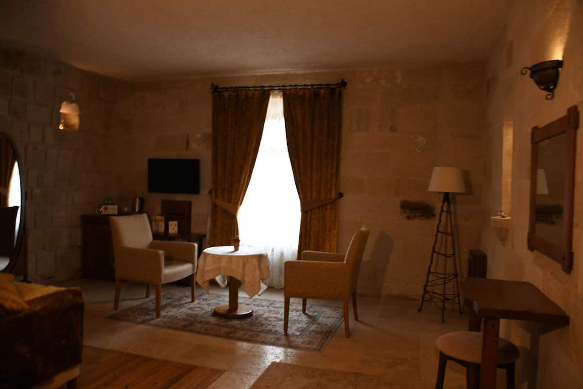 Habitación doble superior | Edredón, camas con pillow-top y caja de seguridad en la habitación