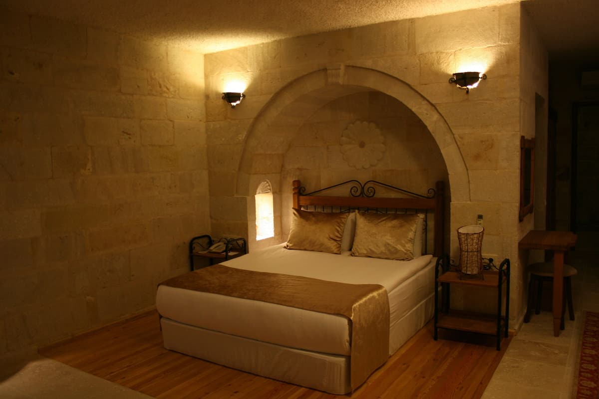 Couette en duvet d'oie, surmatelas, coffres-forts dans les chambres