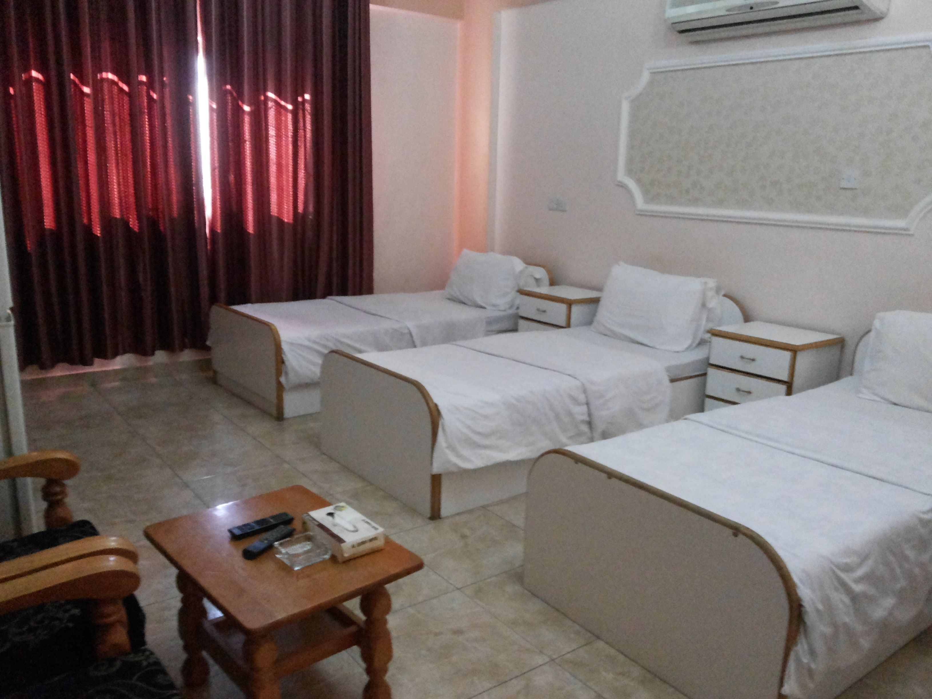 standard triple room, ground floor | desk, free wifi, bed sheets