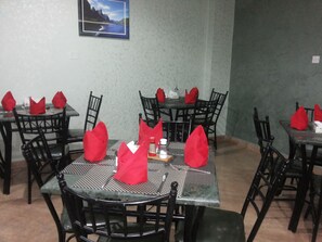 Breakfast served - Al Qidra Hotel Aqaba (Aqaba)