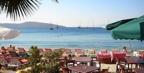 تناول الطعام بالخارج