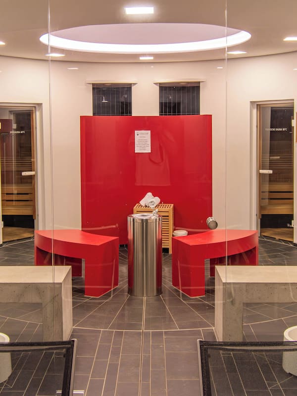 Behandlungsräume für Paare, Sauna, Whirlpool, Dampfbad