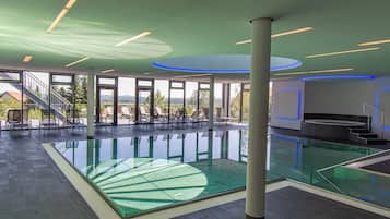 Exercise/lap pool