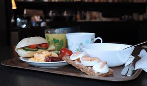 Desayuno bufé gratuito y diario