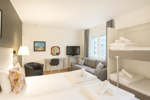 Familieværelse | Mørklægningsgardiner, ekstra senge (tillægsgebyr), gratis Wi-Fi