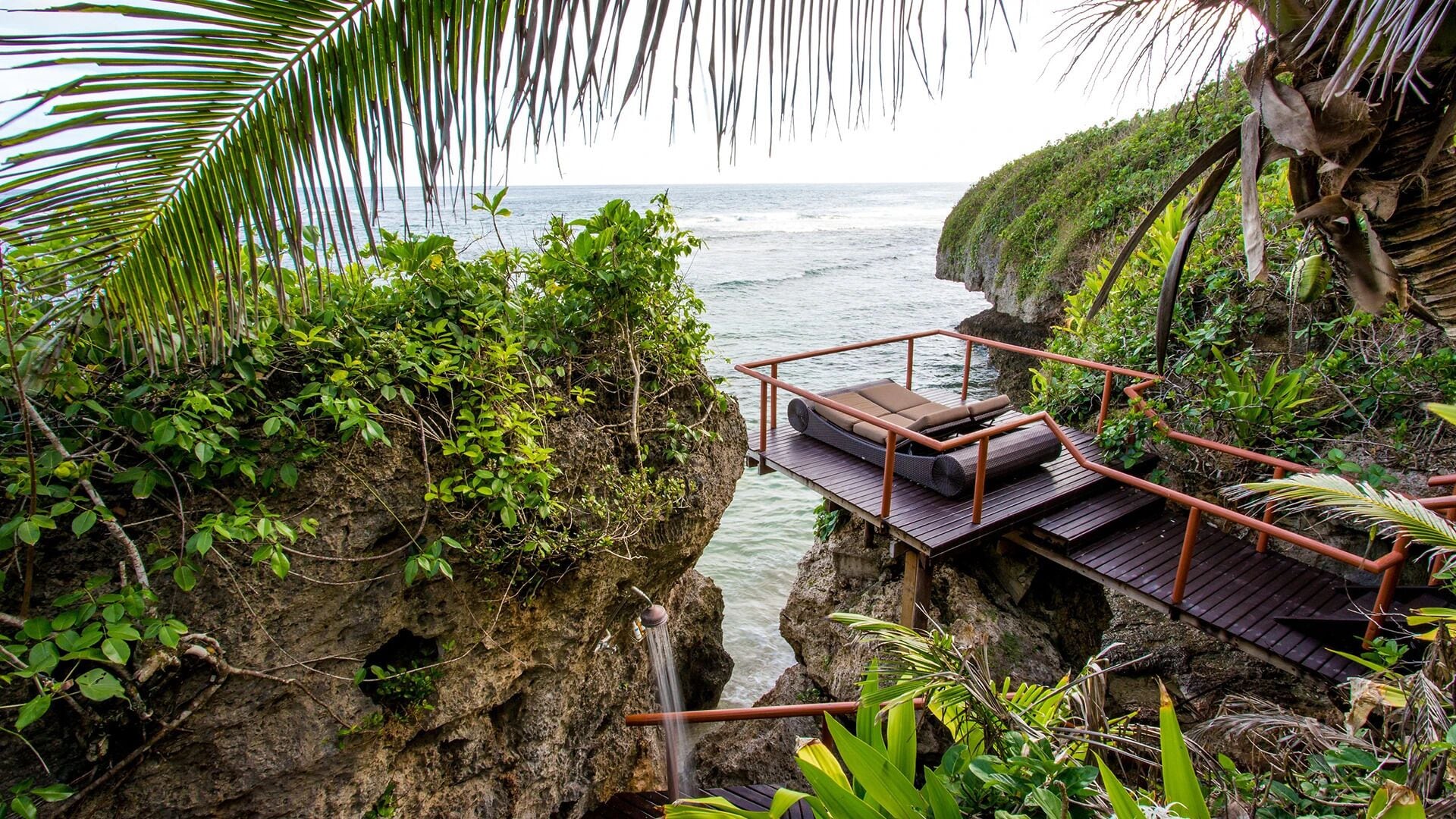 Egyptian cotton sheets, premium bedding, pillow-top beds, free minibar