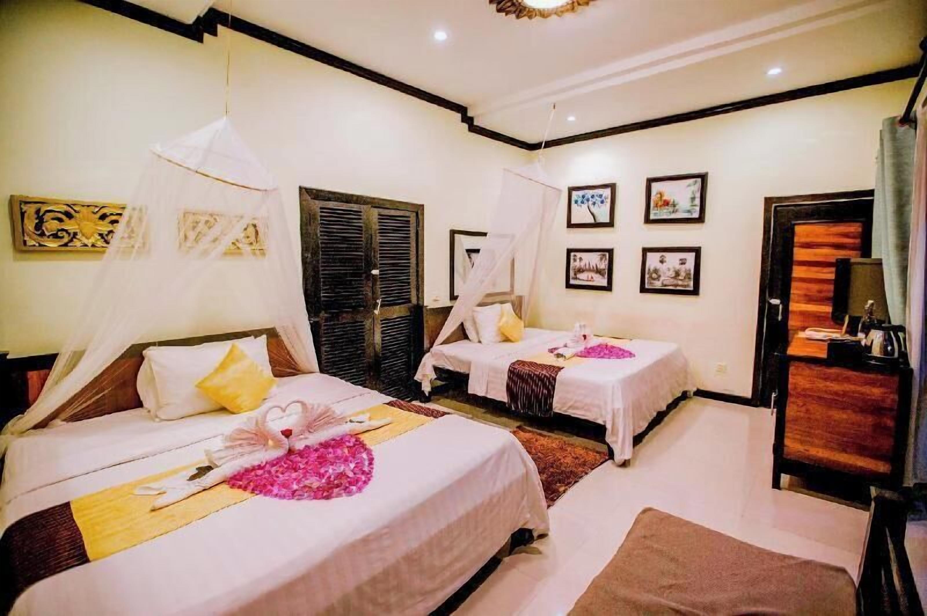 Premium bedding, Select Comfort beds, minibar, in-room safe