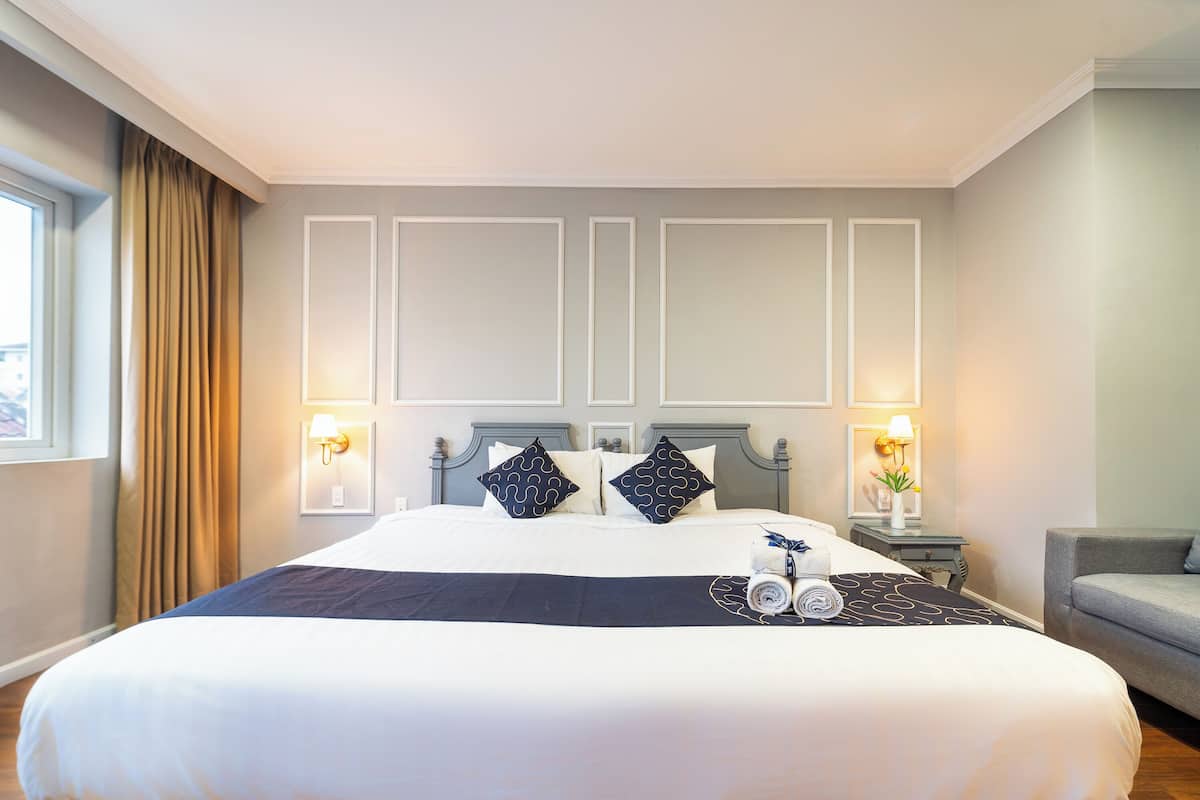 Chambre Deluxe, 1 très grand lit | Minibar, bureau, chambres insonorisées, Wi-Fi gratuit