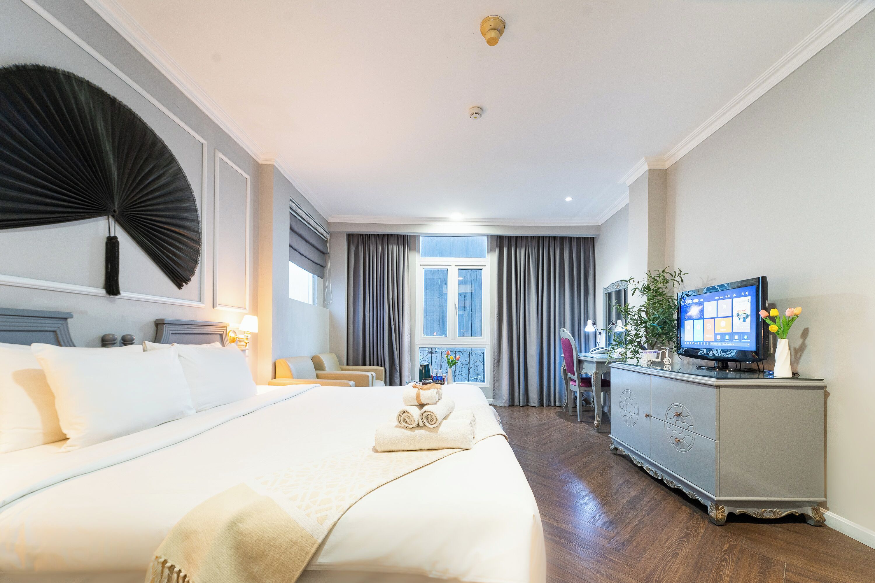 Suite Room | Minibar, bàn, phòng cách âm, truy cập Internet không dây miễn phí 