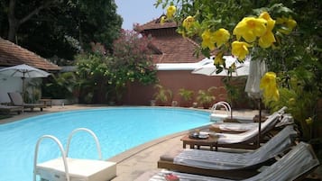 Udendørs pool