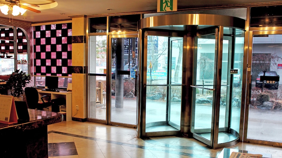 Hotel Parkwood Incheon Airport