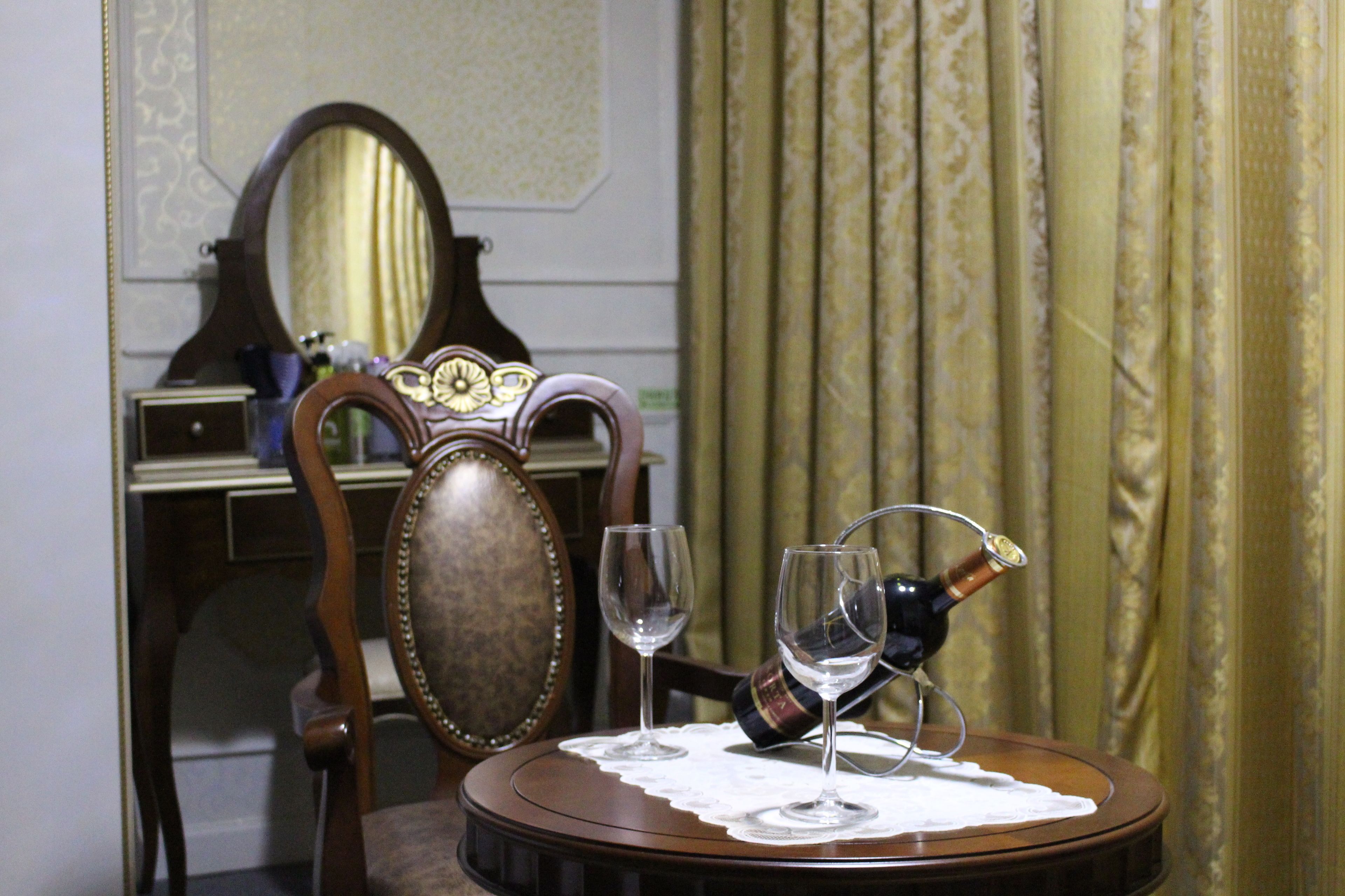 royal double room | in-room dining