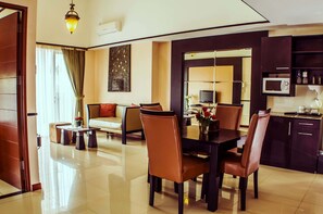 Executive Suite, 2 Bedrooms | Living area - Marbella Suites Bandung (Bandung)