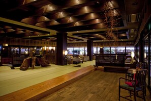 Lobby - Hidatei Hanaougi (Takayama)