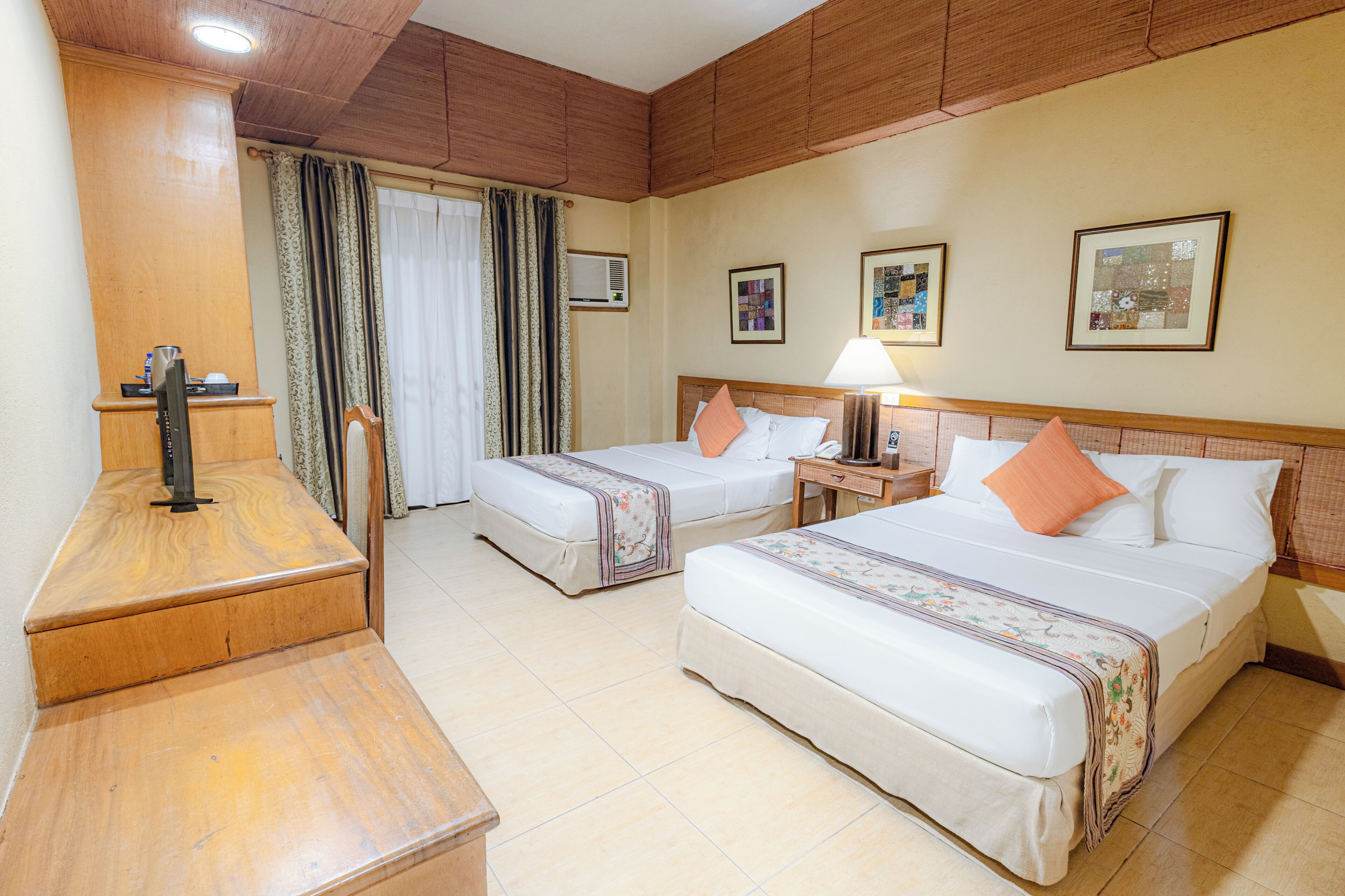 Deluxe Twin Room, 2 Double Beds | In-room safe, free WiFi, bed sheets