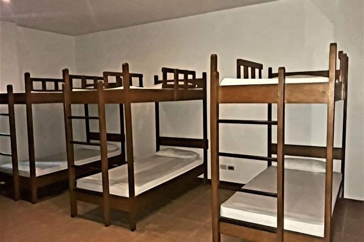 1 bedroom, in-room safe, free WiFi, bed sheets