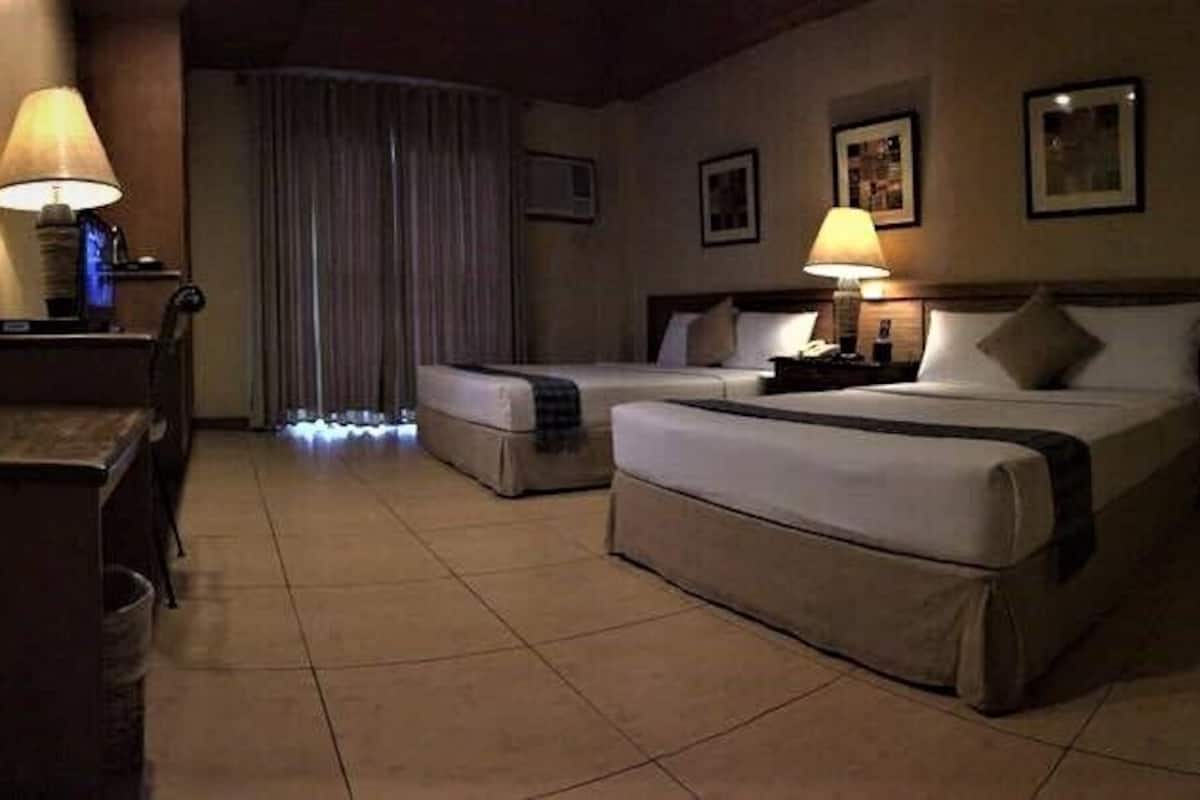 1 bedroom, in-room safe, free WiFi, bed sheets