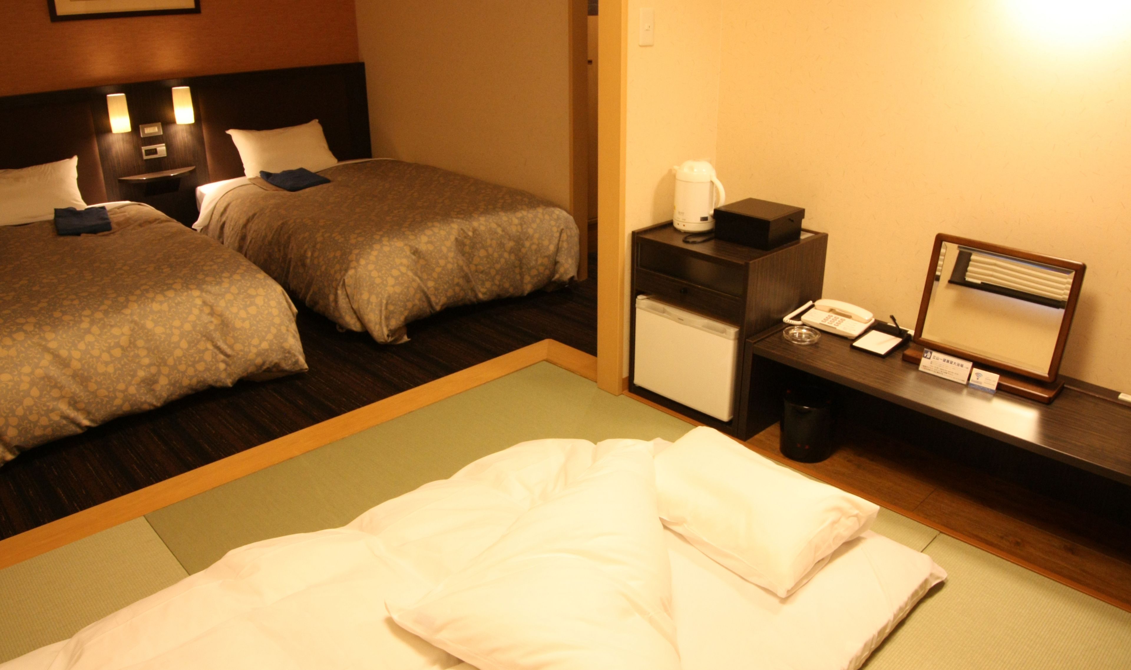 down duvets, desk, free wifi, bed sheets