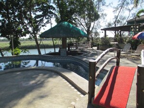 Outdoor pool - Rio Grande de Laoag Resort Hotel (Laoag)
