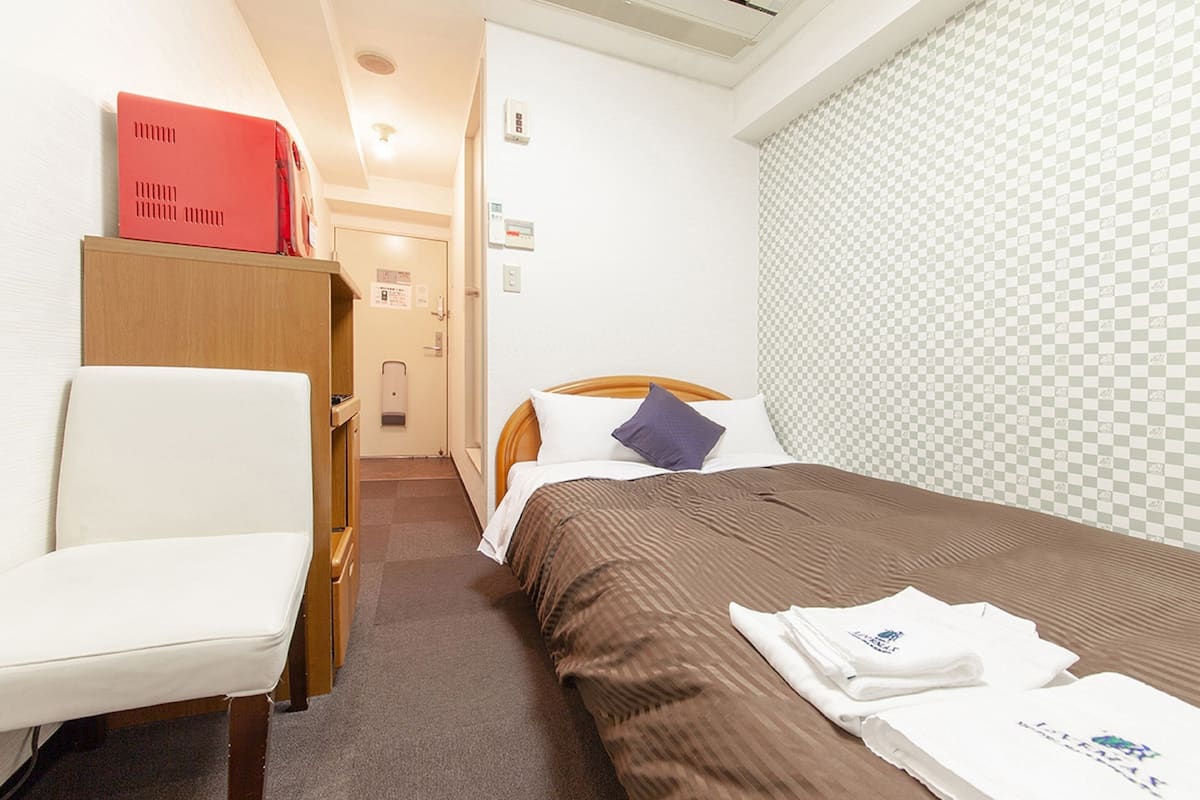 Individually decorated, desk, blackout curtains, free WiFi