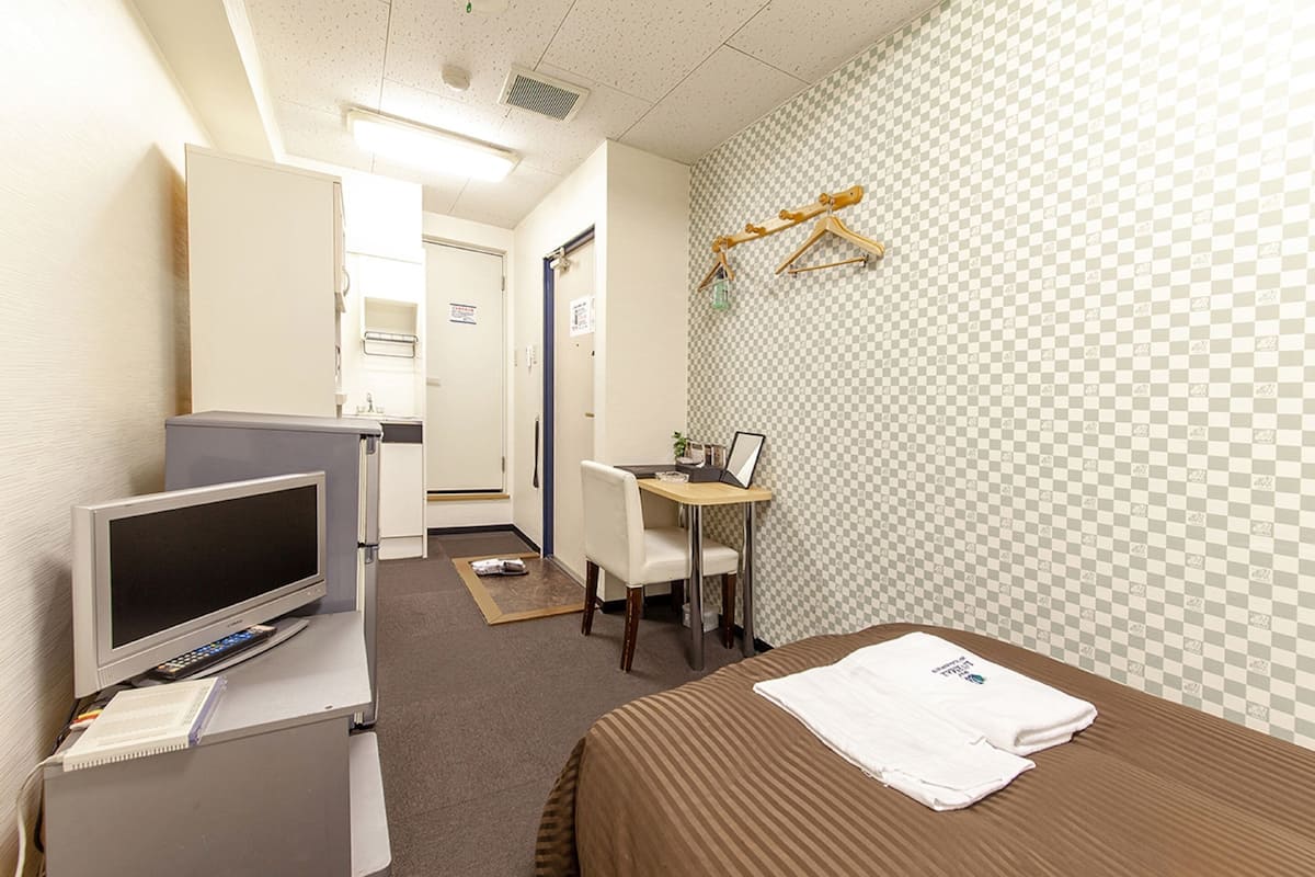 Individually decorated, desk, blackout curtains, free WiFi