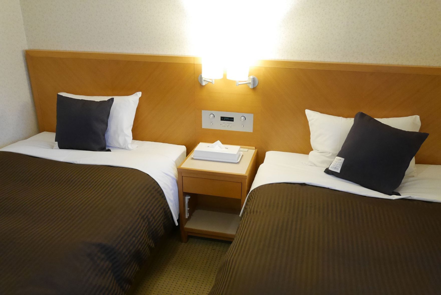 Ropa de cama de alta calidad, camas Select Comfort y muebles diferentes 