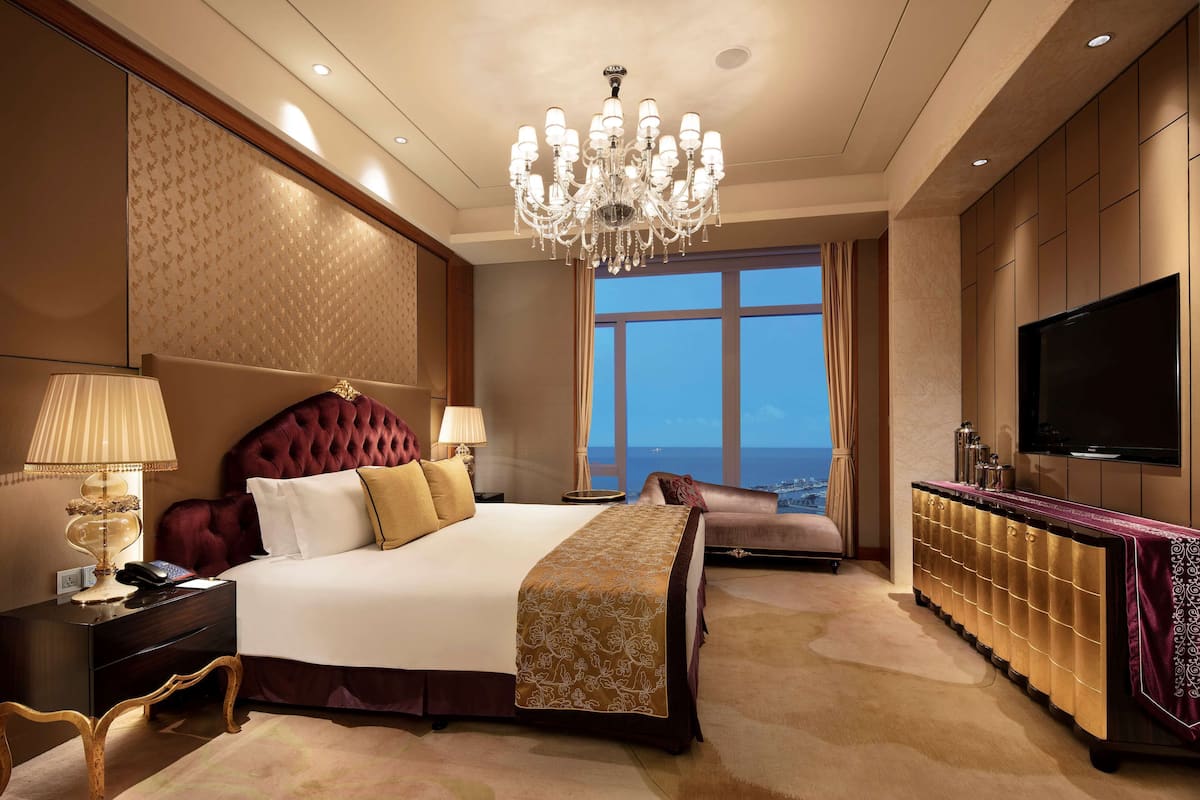 Presidential Suite | 1 bedroom, premium bedding, down duvets, minibar