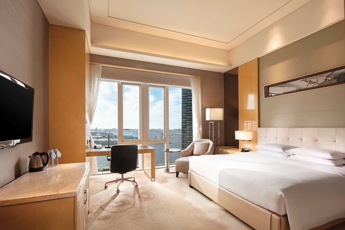 King Delux Room with Harbor View | 1 bedroom, premium bedding, down duvets, minibar