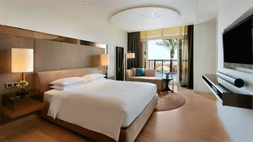 Egyptian cotton sheets, premium bedding, free minibar items