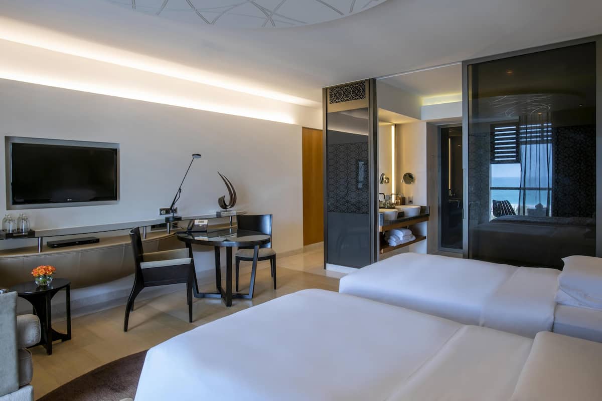 Kamar, 2 Tempat Tidur Twin | Seprai katun Mesir, seprai premium, isi minibar gratis, dan brankas