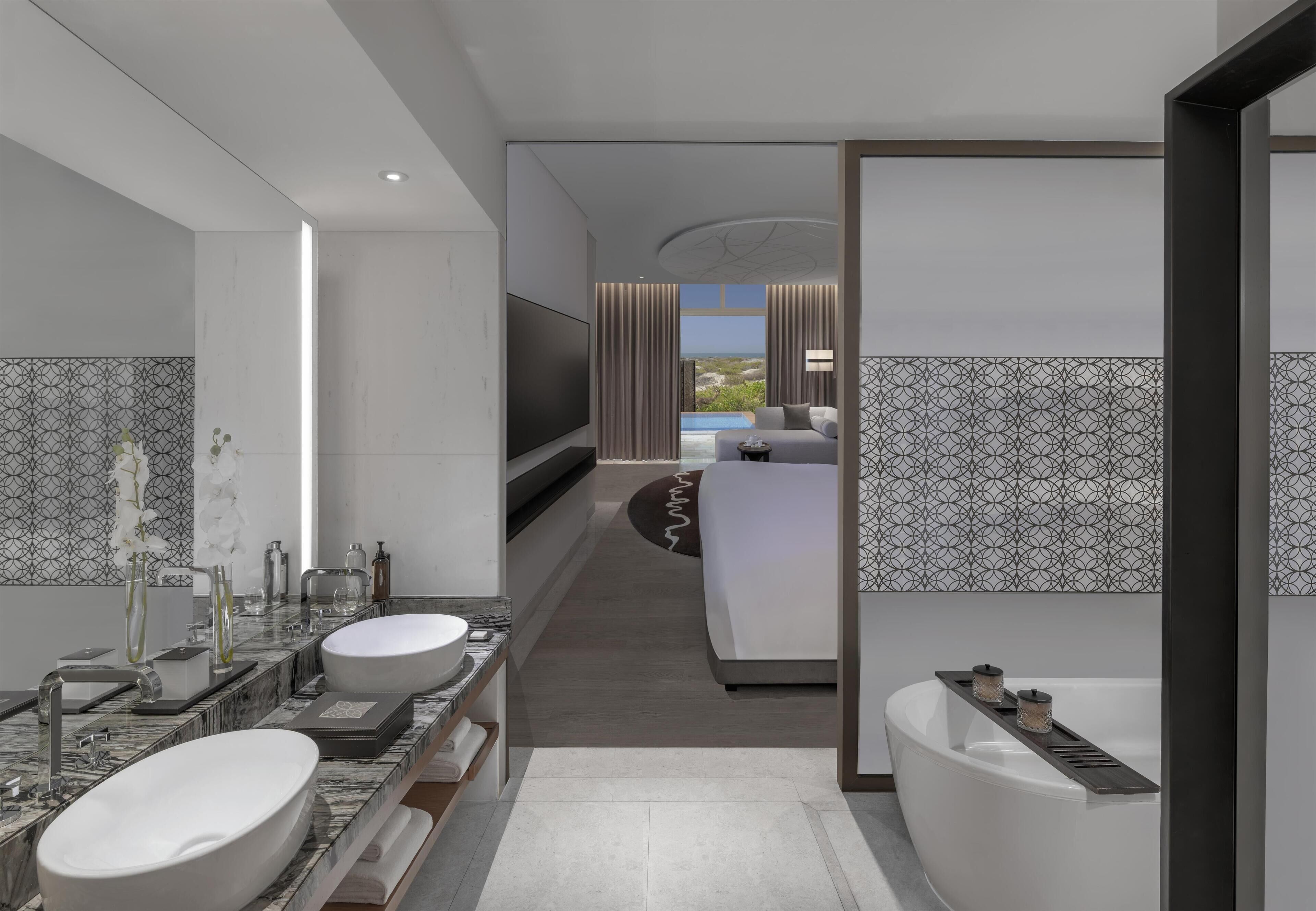 Separate bathtub and shower, deep-soaking bathtub, rainfall showerhead