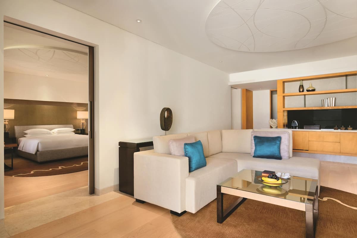 Suite, Ocean View (Park) | Egyptian cotton sheets, premium bedding, free minibar items