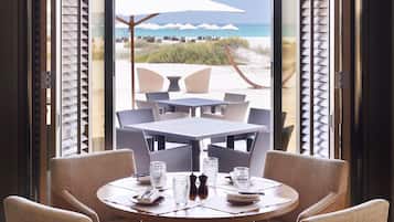 3 Restaurants, Frühstück, Mittagessen, Abendessen, asiatische Küche