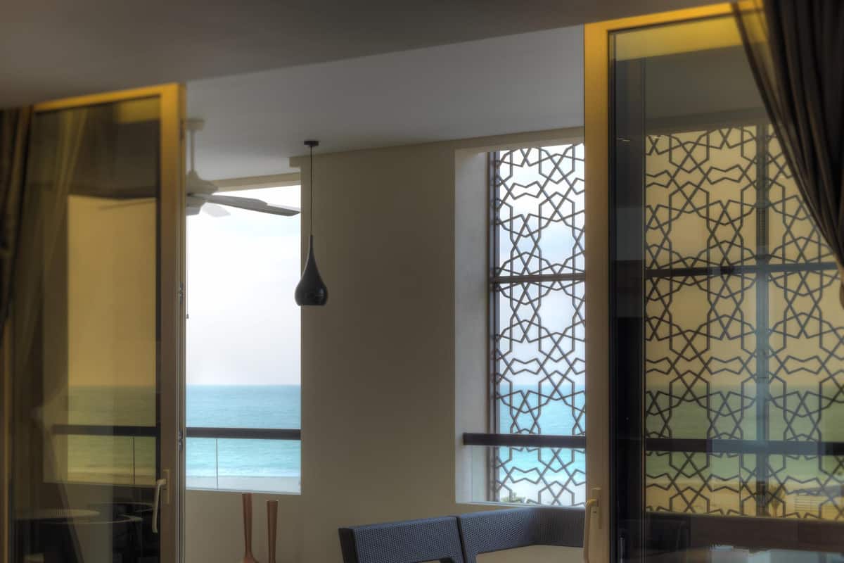 Panoramic Suite, Ocean View | Egyptian cotton sheets, premium bedding, free minibar items