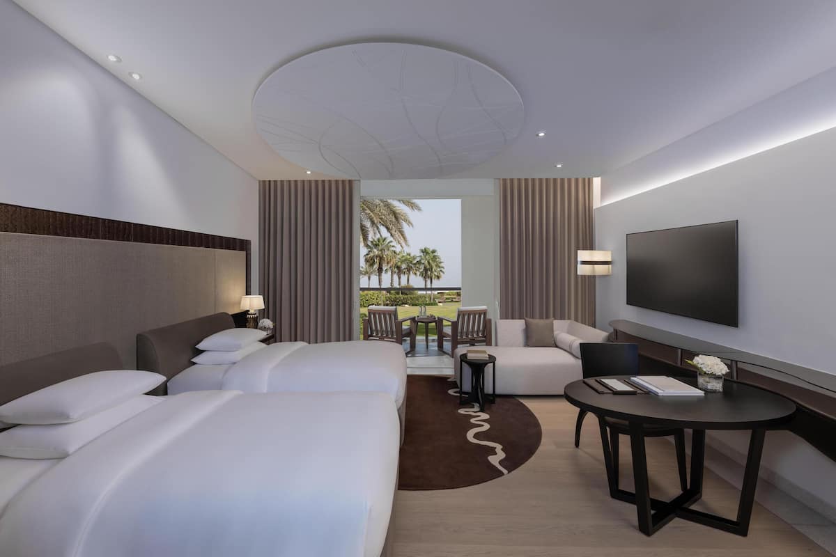 Egyptian cotton sheets, premium bedding, free minibar items