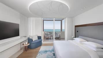 Suite panorámica, vista al océano | Sábanas de algodón egipcio y ropa de cama de alta calidad
