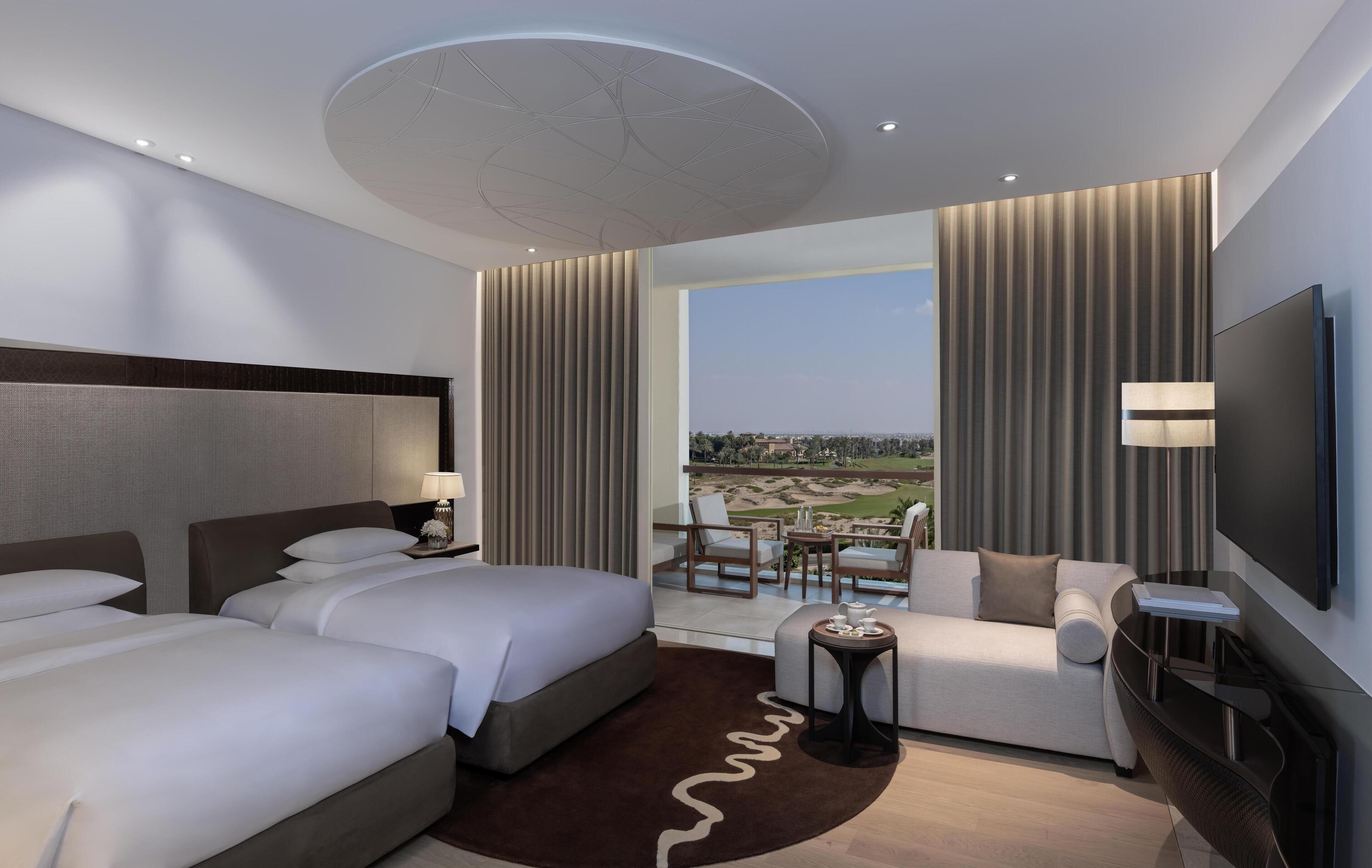 Huone, 2 yhden hengen sänkyä, näköala golfkentälle | Egyptinpuuvillaiset lakanat, ylelliset vuodevaatteet