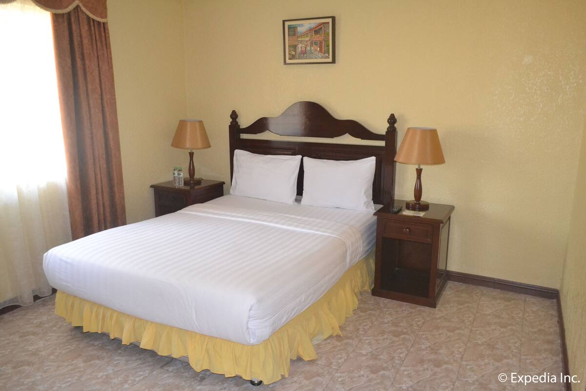 Standard Villa, 3 Bedrooms | Minibar, desk, rollaway beds (surcharge), bed sheets