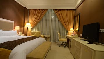 Minibar, bureau, lits pliants/supplémentaires, draps fournis