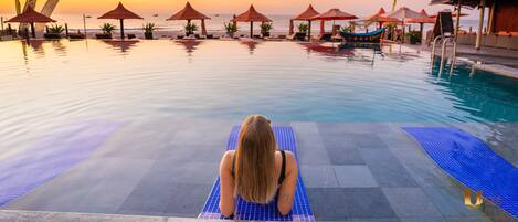 Bar accanto alla piscina