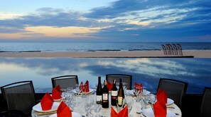 2 restoran, sarapan dihidangkan 