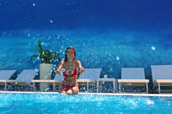 Piscina coperta, piscina all'aperto, con ingresso 24 ore su 24, lettini