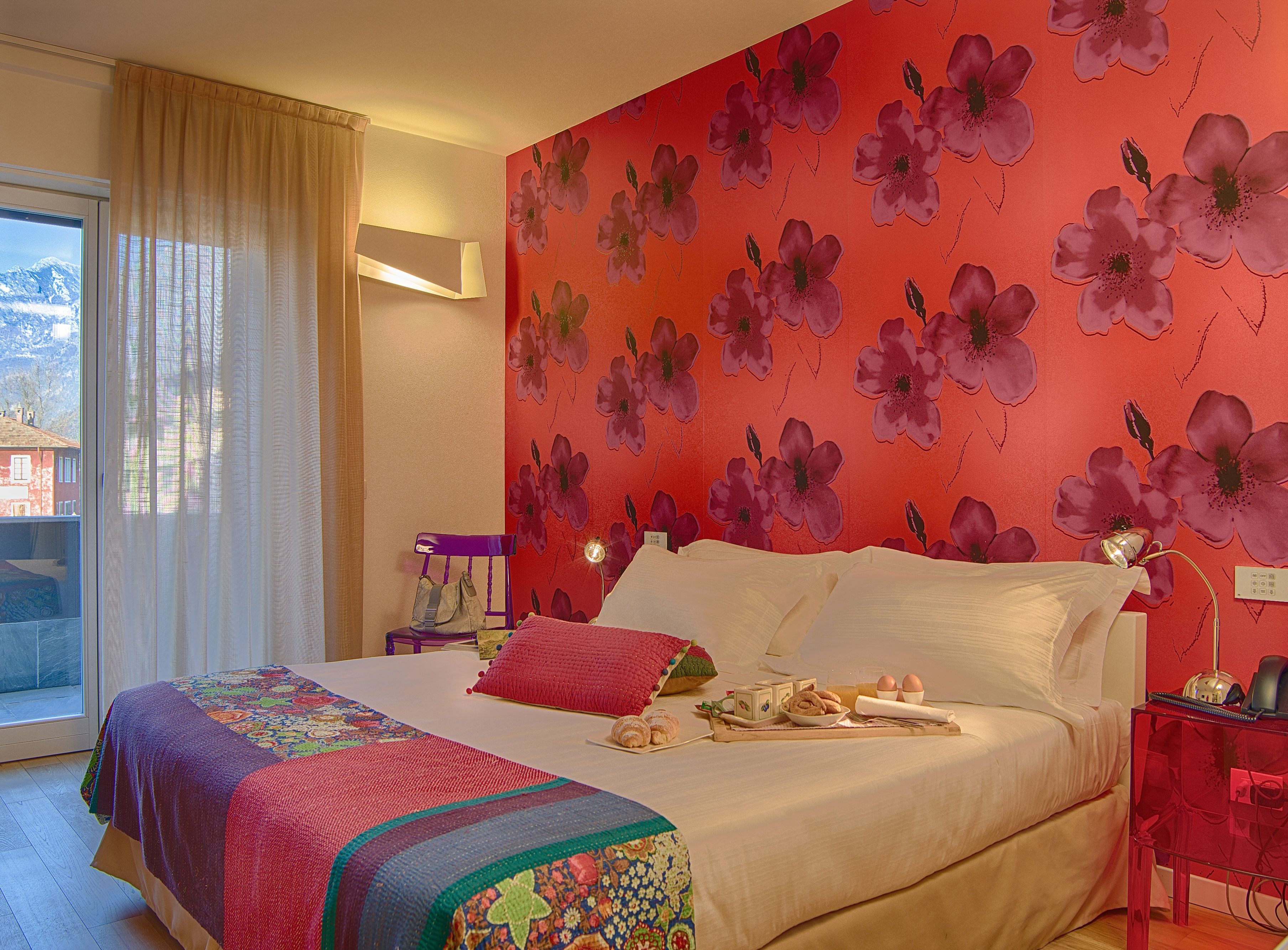 premium bedding, down duvets, minibar, in-room safe