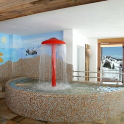 Indoor spa tub