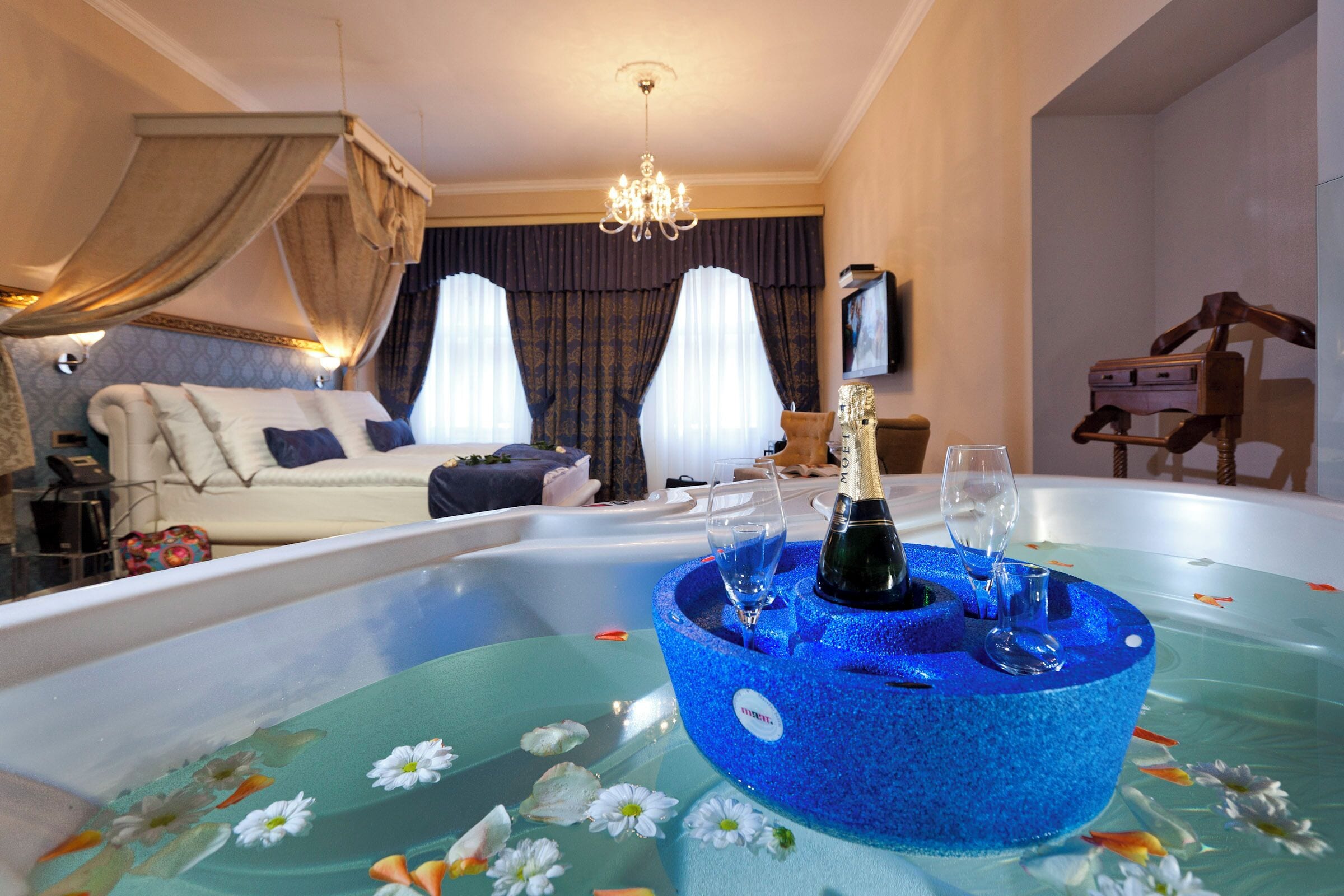 Suite, 1 King Bed | Minibar, in-room safe, individually decorated, desk