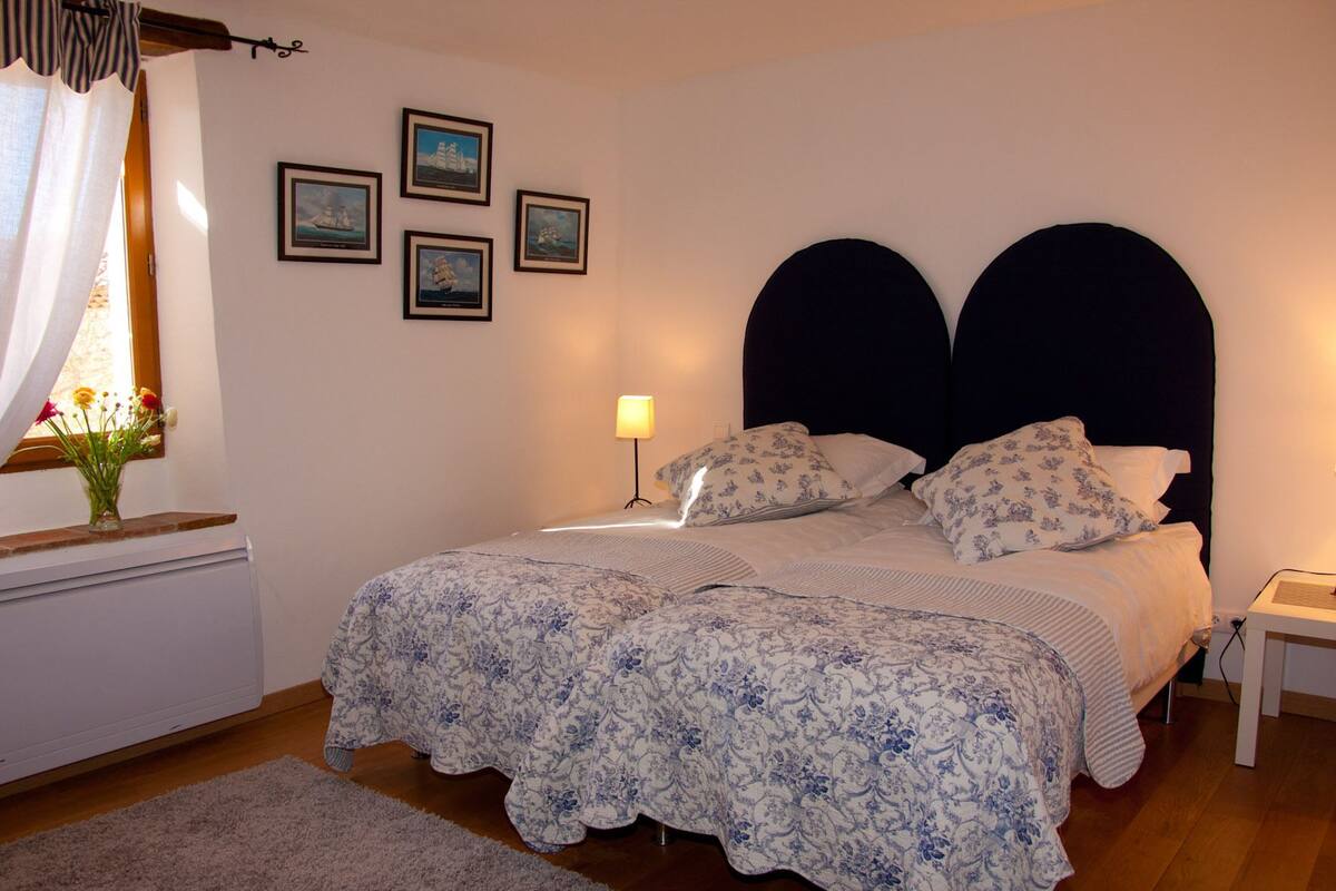Standard-Zweibettzimmer