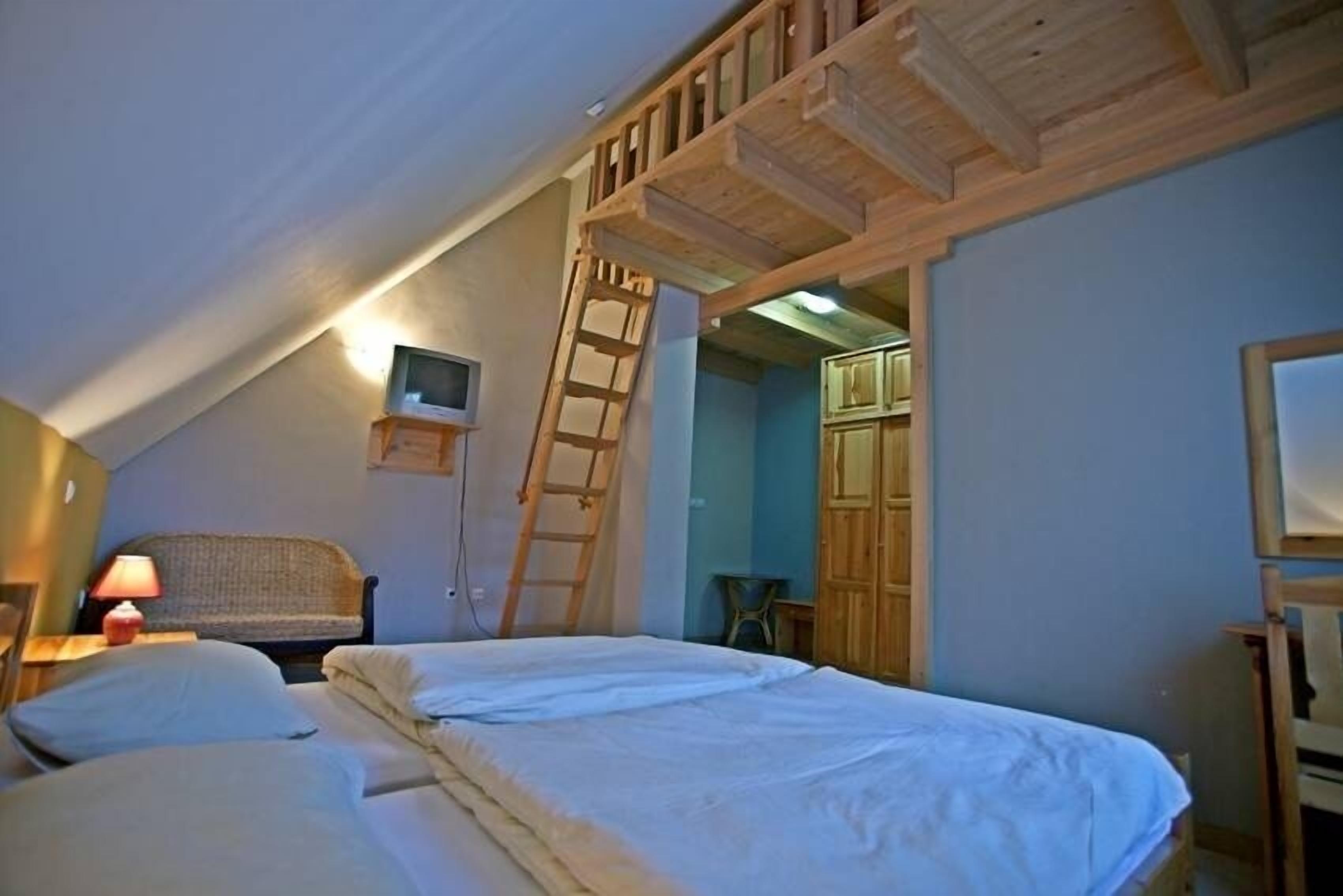 Cortinas opacas y wifi gratis