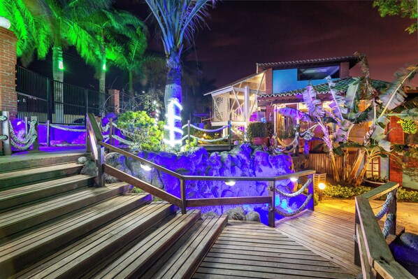 Front of property – evening/night - Costa do Sol Boutique Hotel (Búzios)
