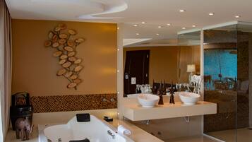 Suíte Deluxe Vista Mar (Personnalité) | 1 quarto, frigobar, cofres nos quartos, individualmente decorados