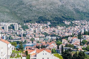 Studio Apartment, Balcony, Sea View | Vue de la chambre